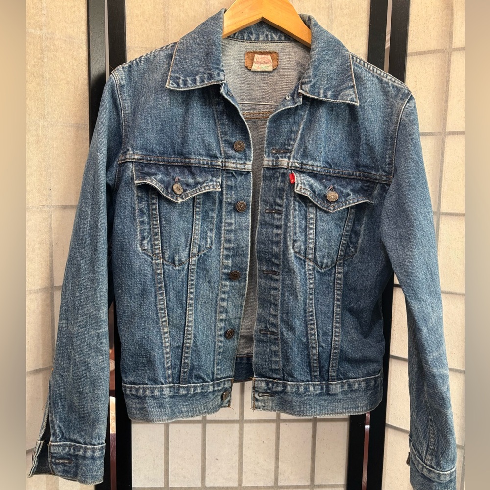 LEVI STRAUSS Vintage “R-Tag” Union Made in Canada Type II Denim Jean Jacket
